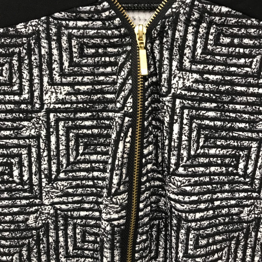 Dress - Picture 4 of 6